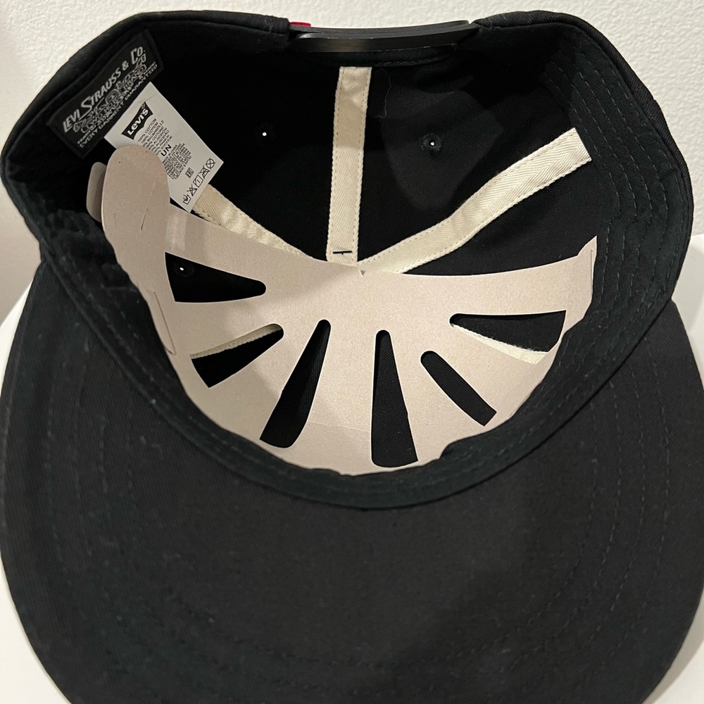 Levi’s SnapBack NWT - Picture 4 of 9